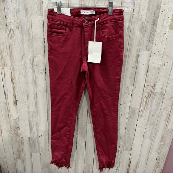 NWT Cello Red Skinny Jeans Shark Bite Frayed Hem - Picture 1 of 10